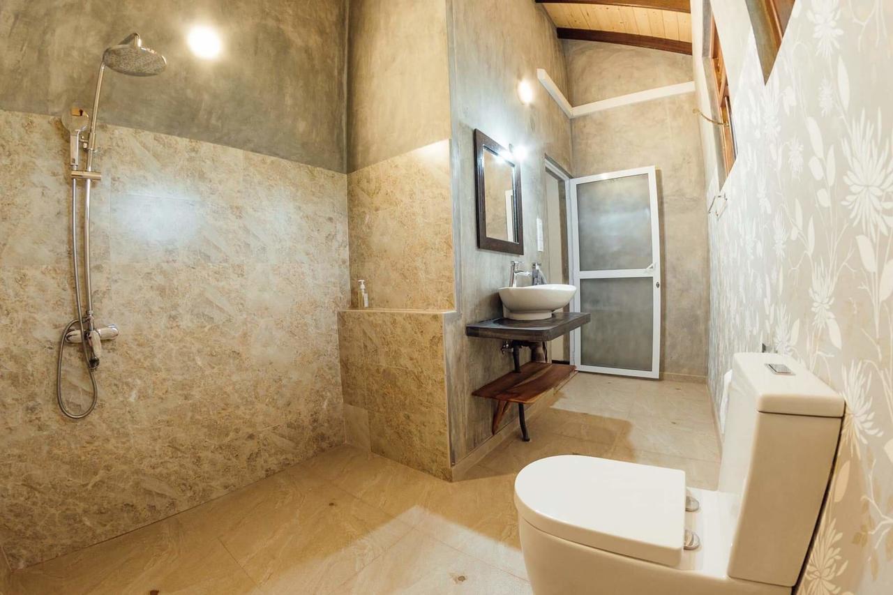 Thambili Cabanas Hikkaduwa Exterior foto