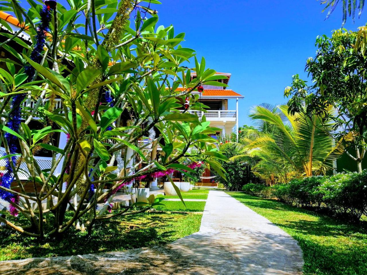 Thambili Cabanas Hikkaduwa Exterior foto